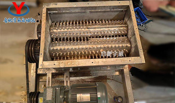 對(duì)輥破碎機(jī).jpg